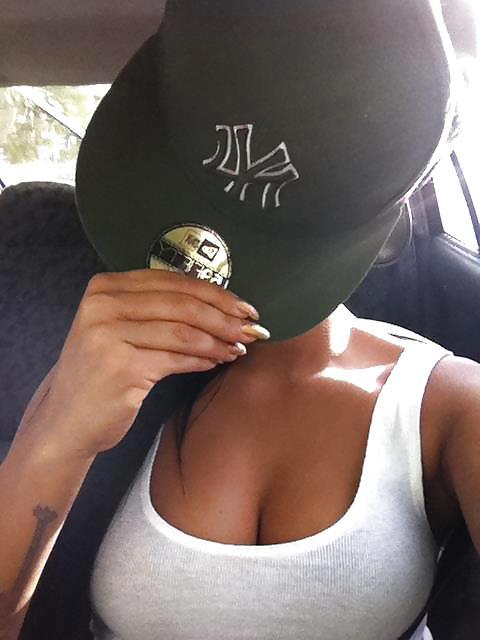 25P Babes Self Shot Pics...