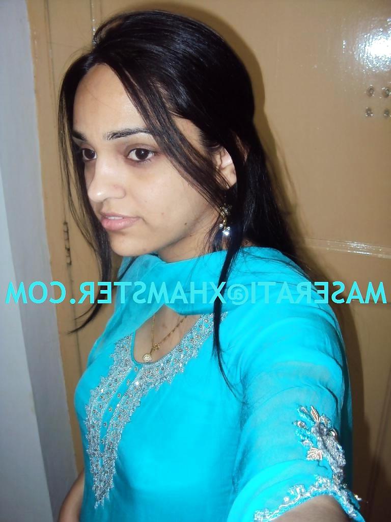 14P INDIAN PUNJABI SIKH NUDE CLOSE UPS