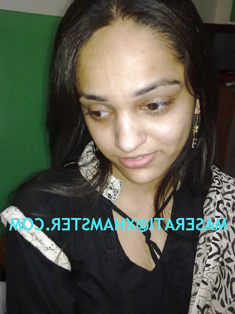 14P INDIAN PUNJABI SIKH NUDE CLOSE UPS