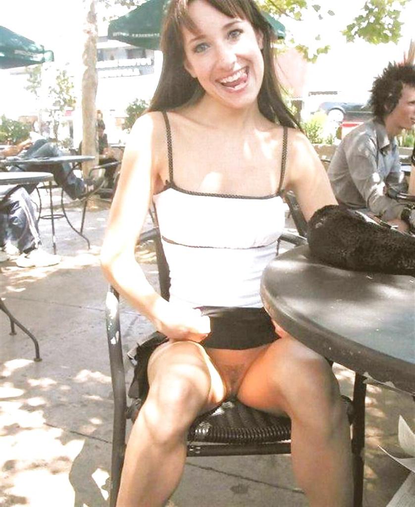 20P Just Flashing Pussy 6 !