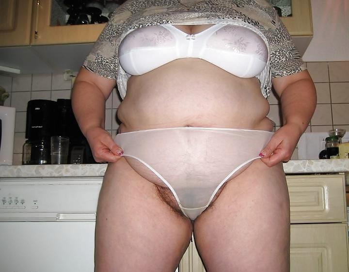 25P Big bras on mature women's!