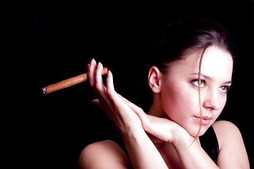 25P Smoking elegance ...