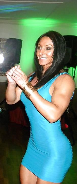 25P Muscle babes!