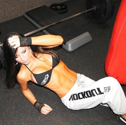 25P Muscle babes!