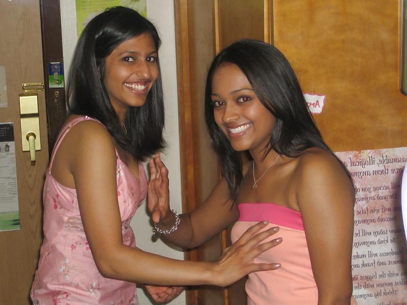 19P Hot, young Indian pussy #2