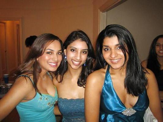 19P Hot, young Indian pussy #2