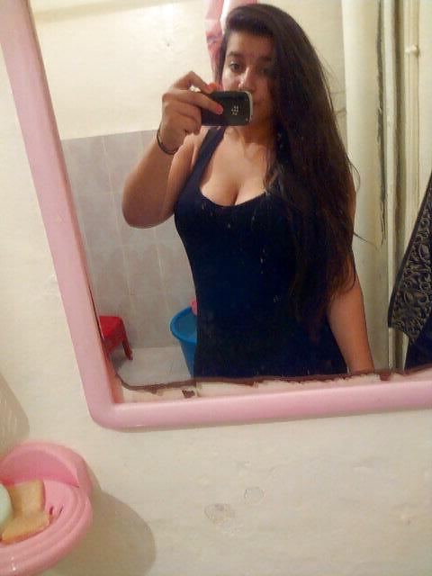 25P Beurette Leyla l'algerienne