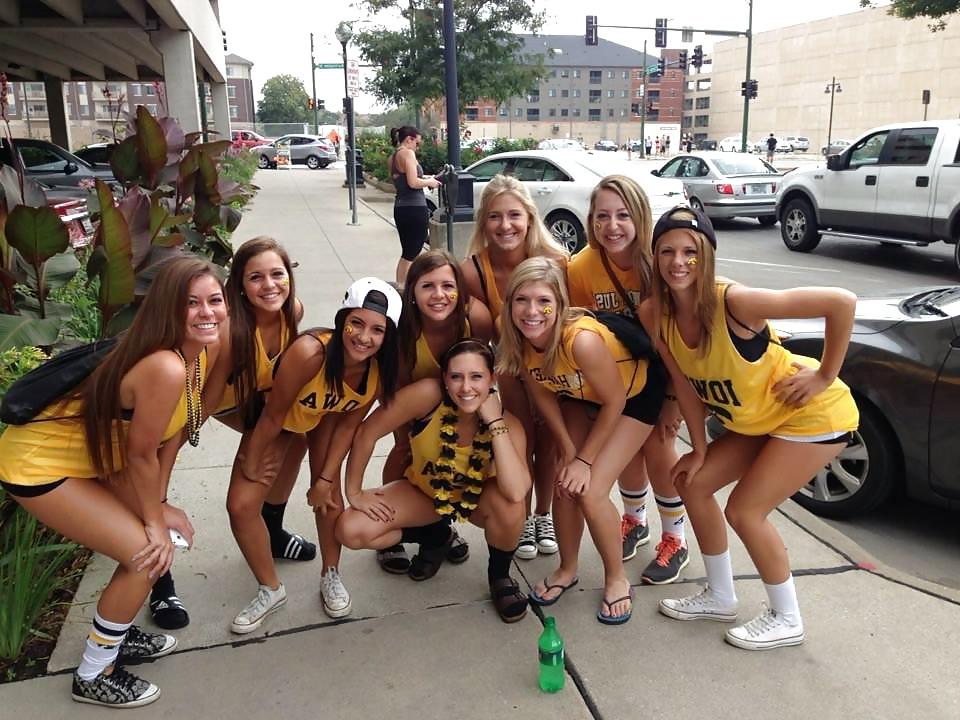 25P College teen sorority girls