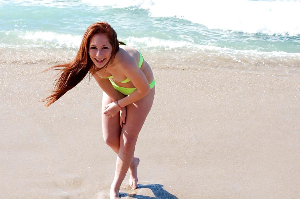 25P College teen sorority girls