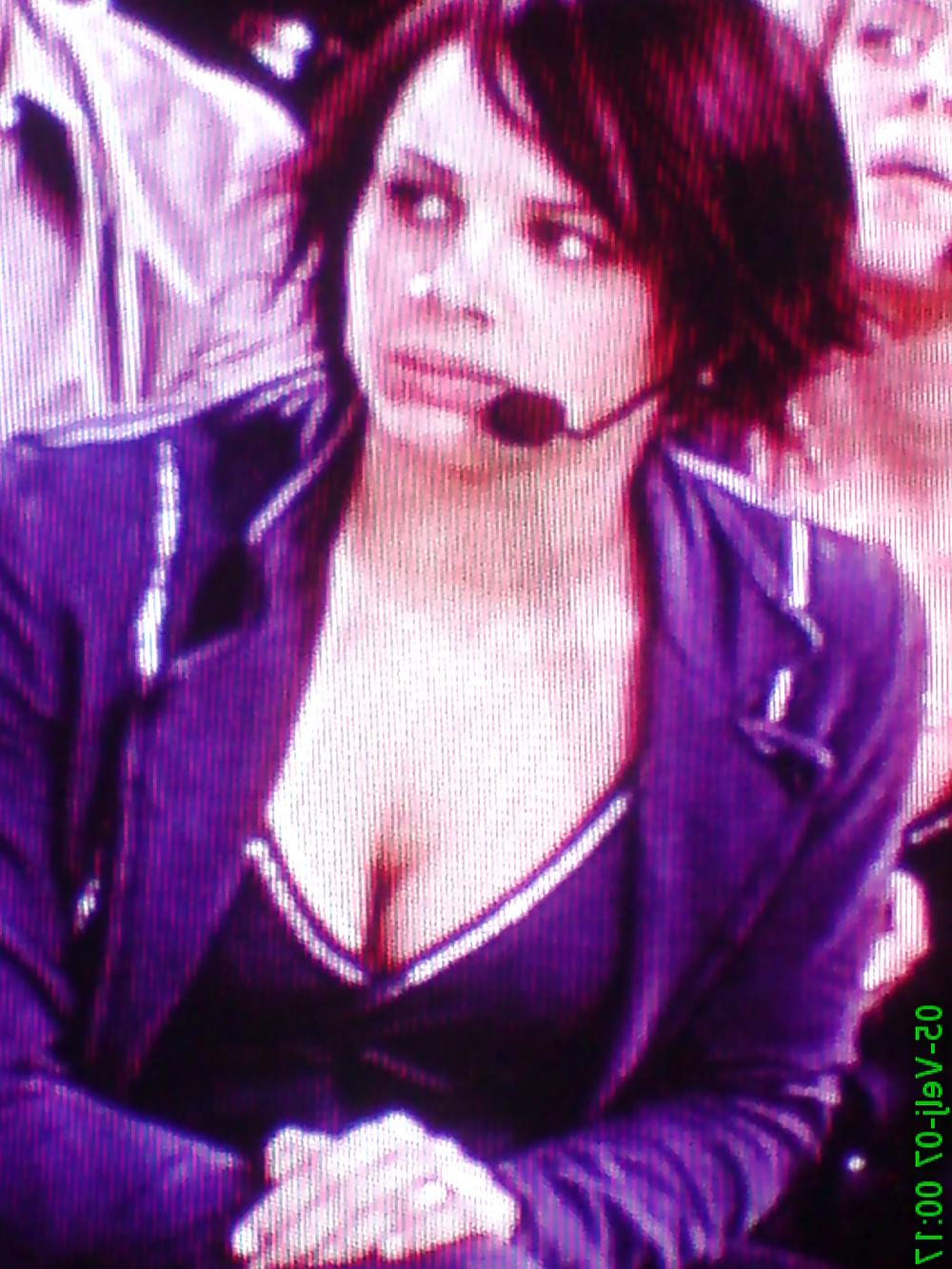 8P Sexy babes (what would you do with her)
