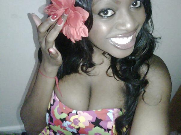 23P Makosi - busty ebony