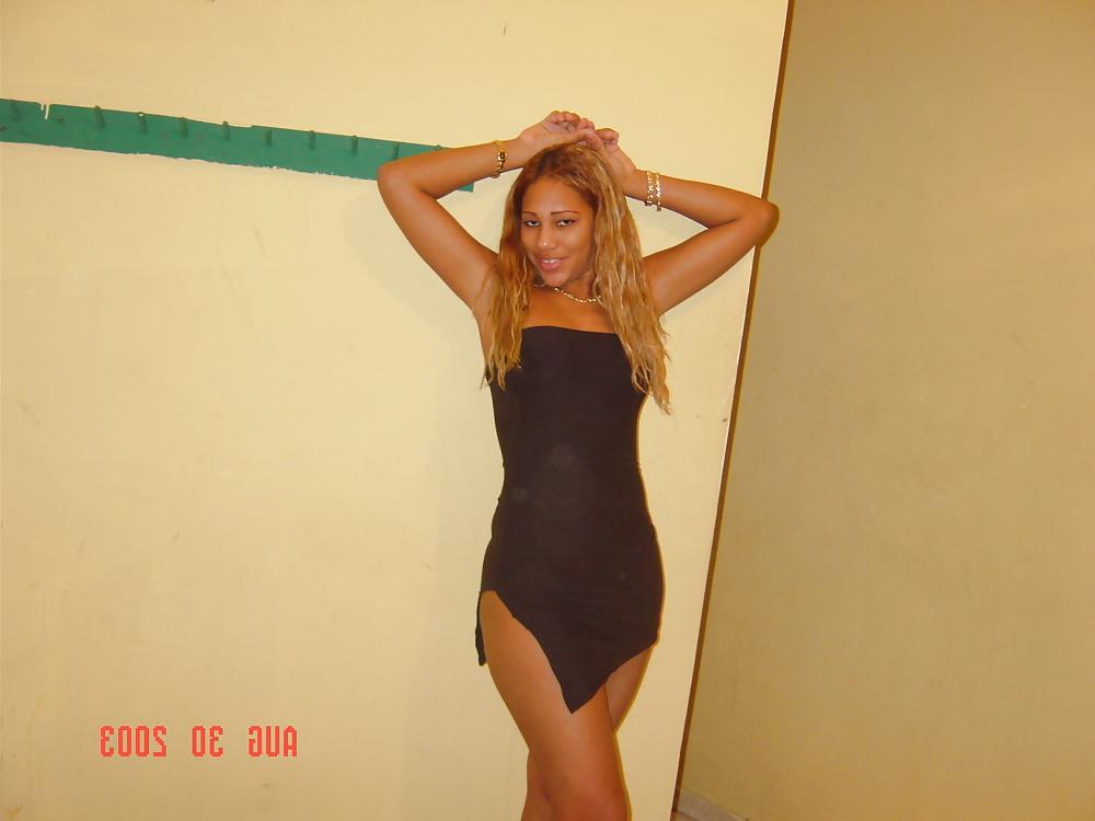 25P Ebony Sexy Party