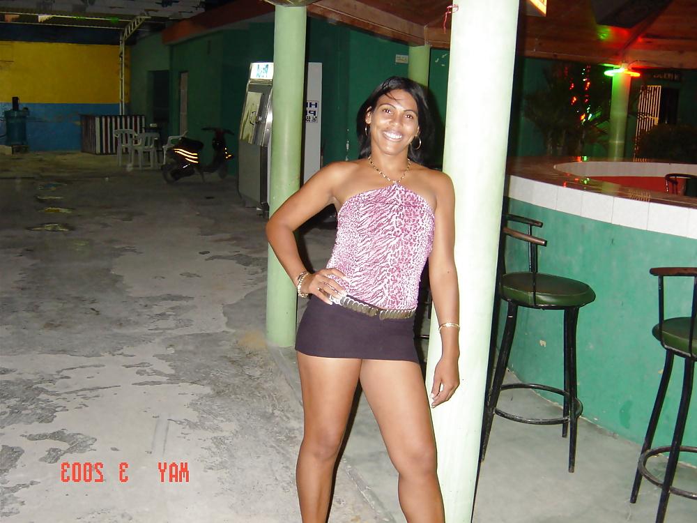 25P Ebony Sexy Party