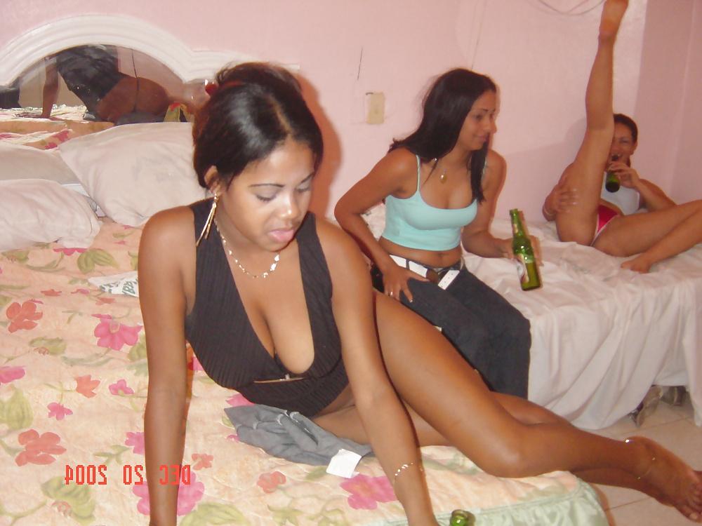 25P Ebony Sexy Party