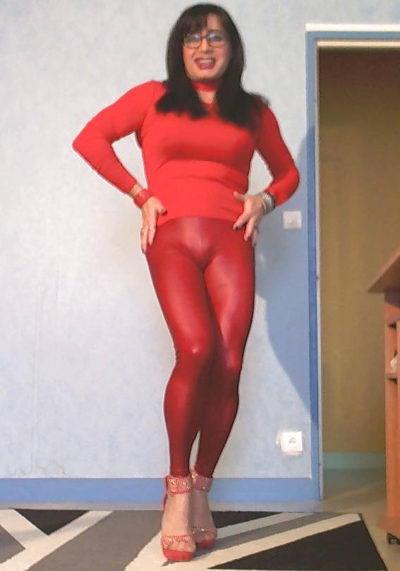 24P Sexy cougar beurette