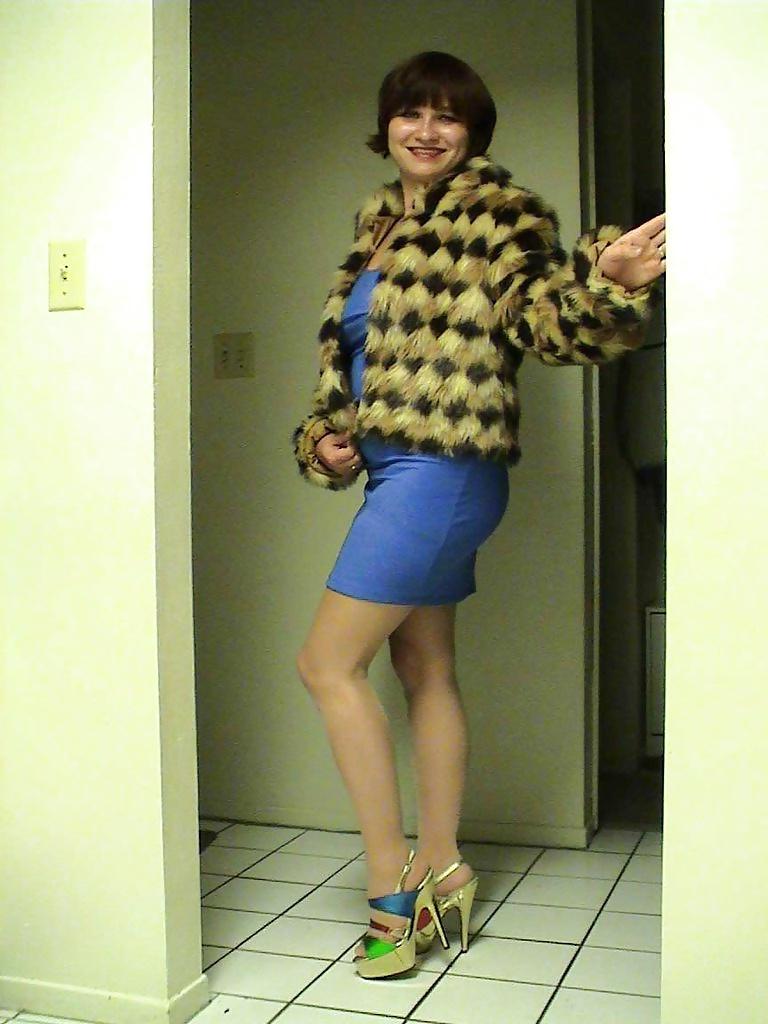 25P Russian married slut Anna Nikolaeva, now lives in the U.S.20