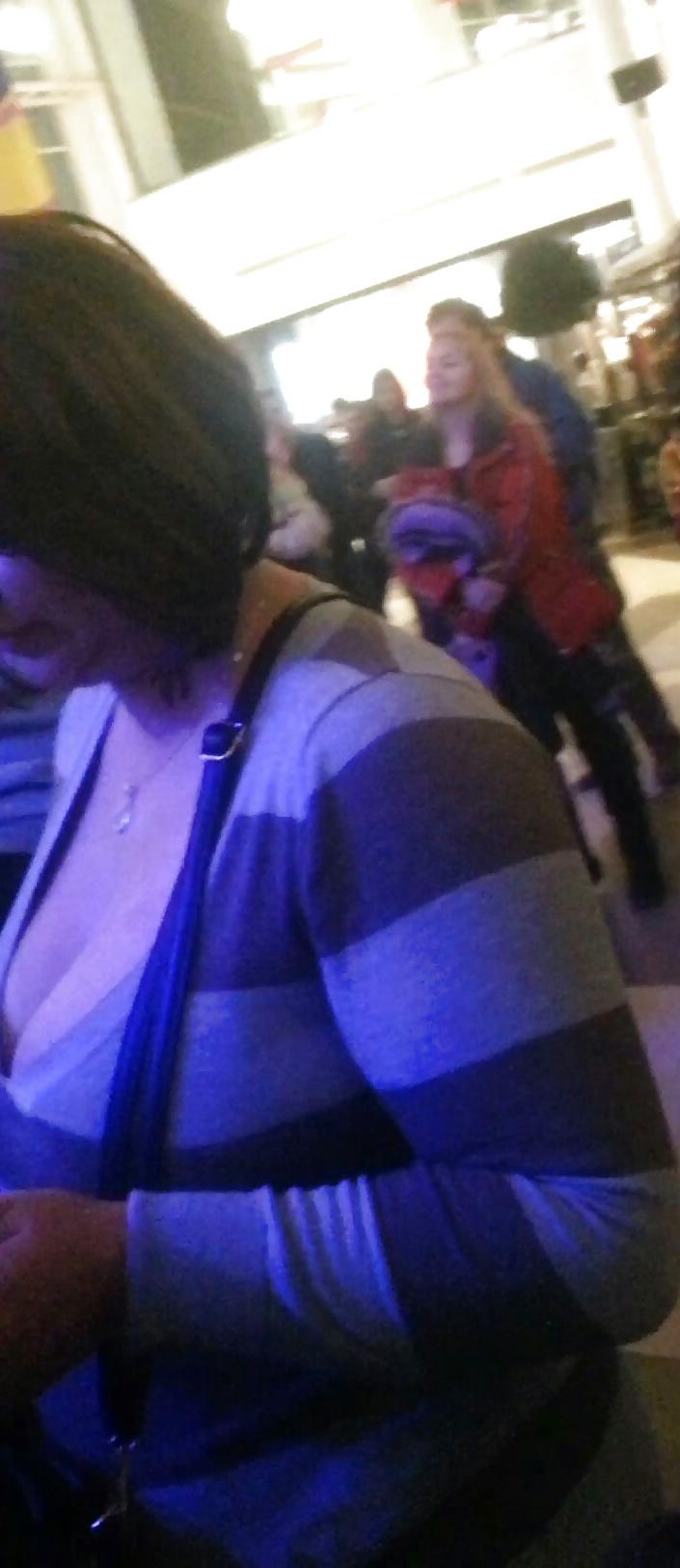 20P Spy sexy mature boobs romanian