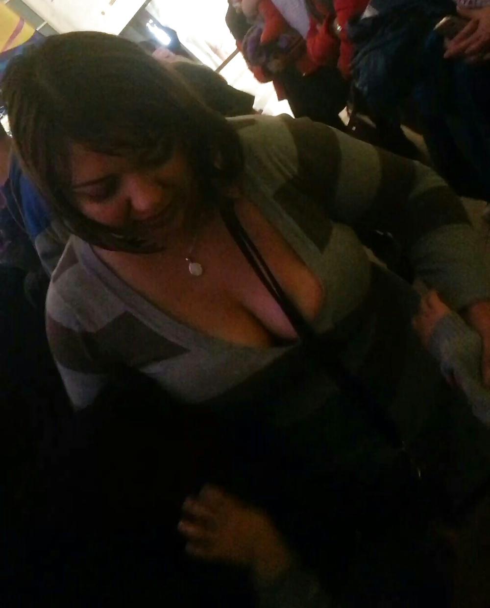 20P Spy sexy mature boobs romanian