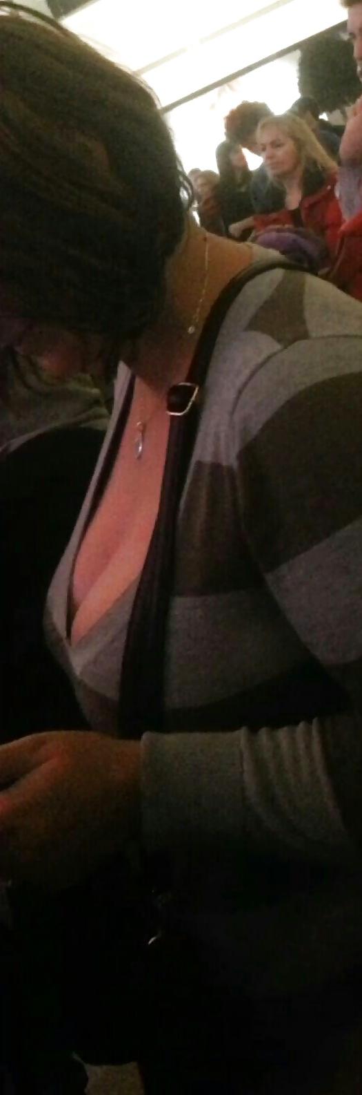 20P Spy sexy mature boobs romanian