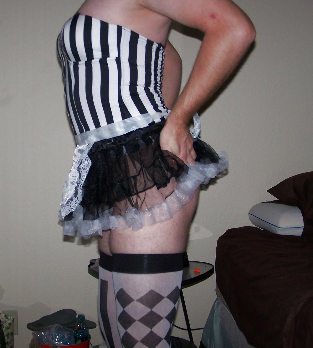 14P Sissy maid