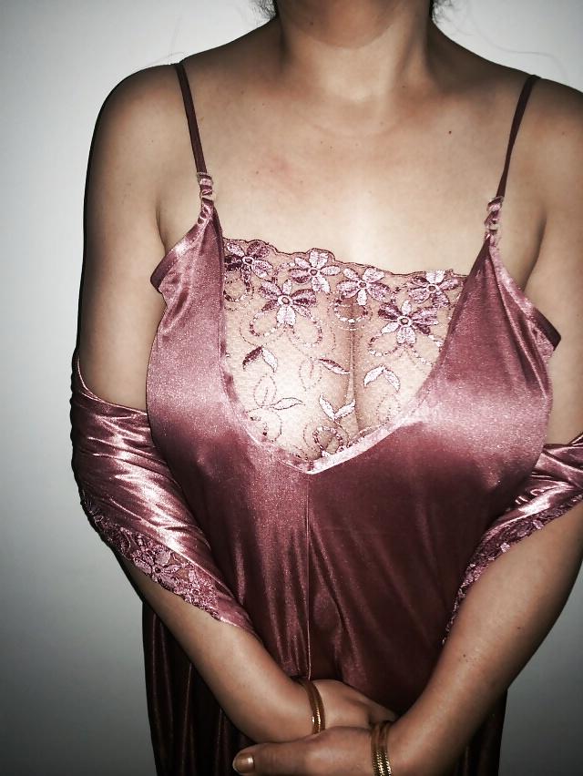 14P Indian house wife 7