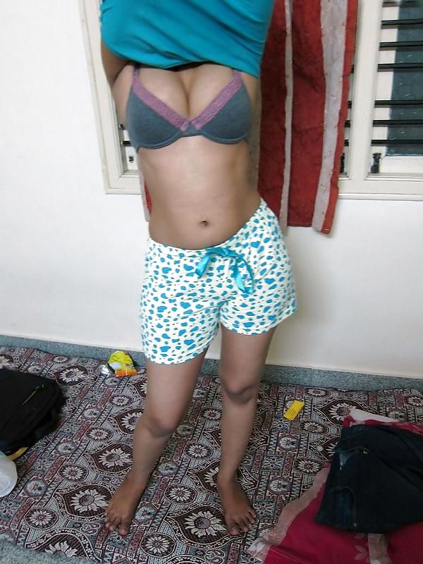 23P Indian girl Removing clothes and Teasing Non nude