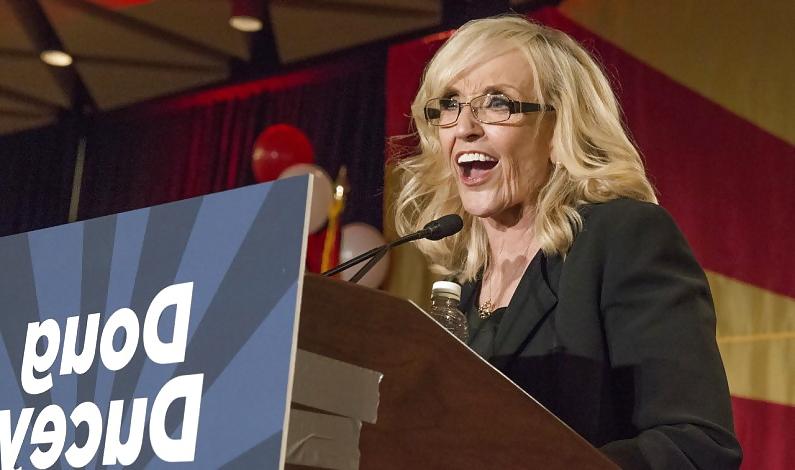 25P Adore masturbating to conservative Jan Brewer