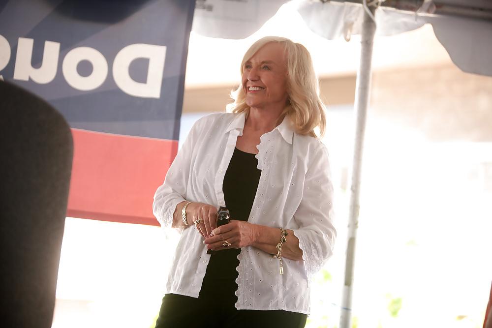 25P Adore masturbating to conservative Jan Brewer