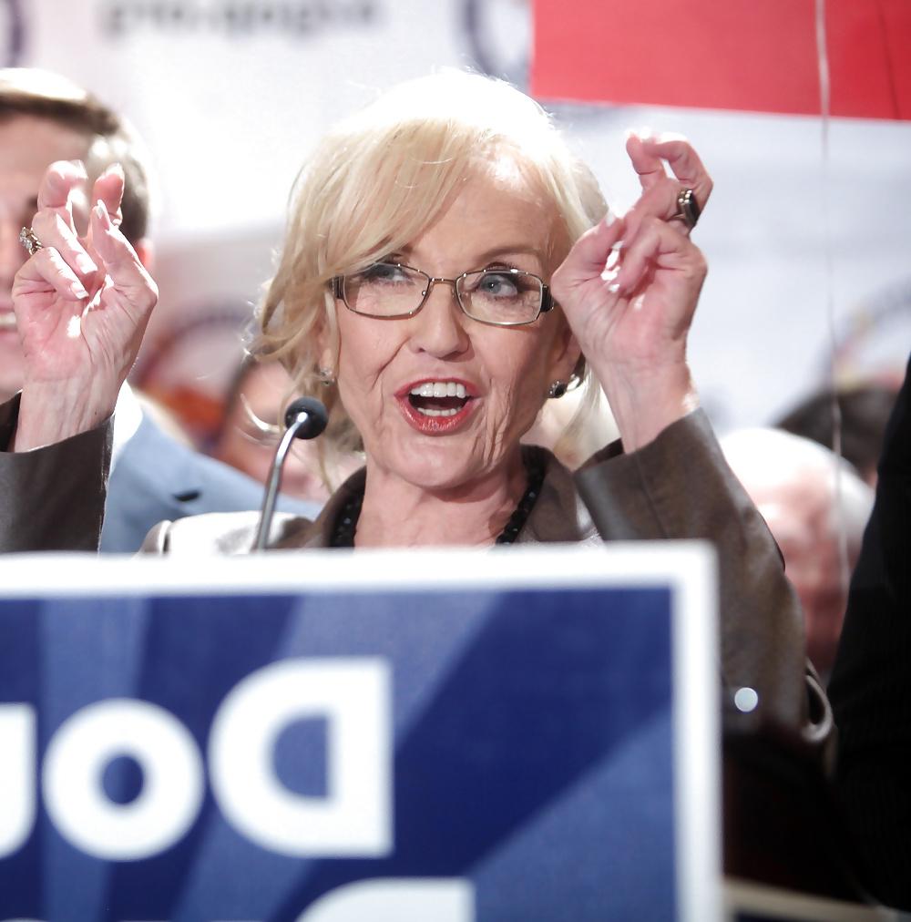 25P Adore masturbating to conservative Jan Brewer