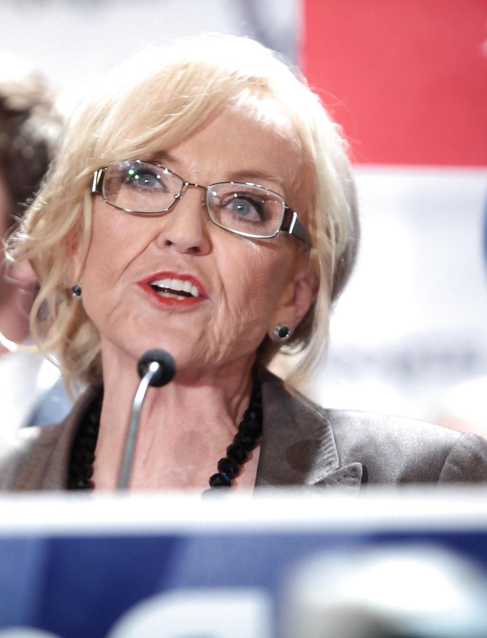 25P Adore masturbating to conservative Jan Brewer