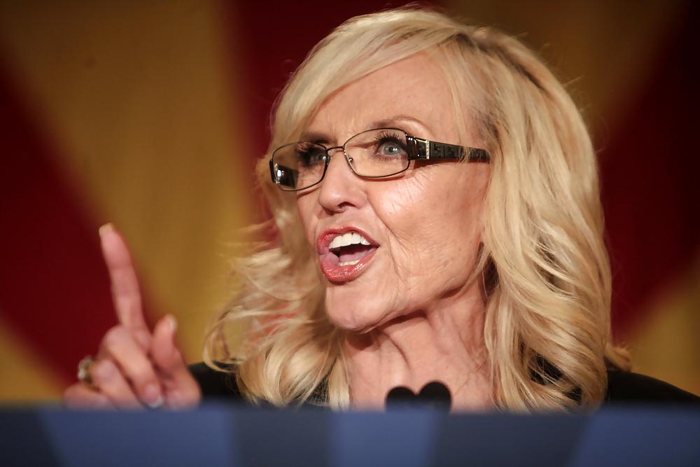 25P Adore masturbating to conservative Jan Brewer
