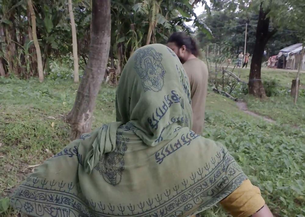 11P Bangladesi American Slut needs cum from white men !!