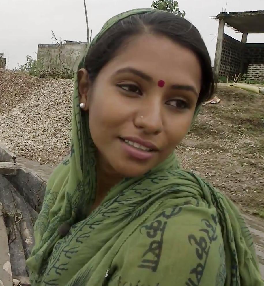 11P Bangladesi American Slut needs cum from white men !!