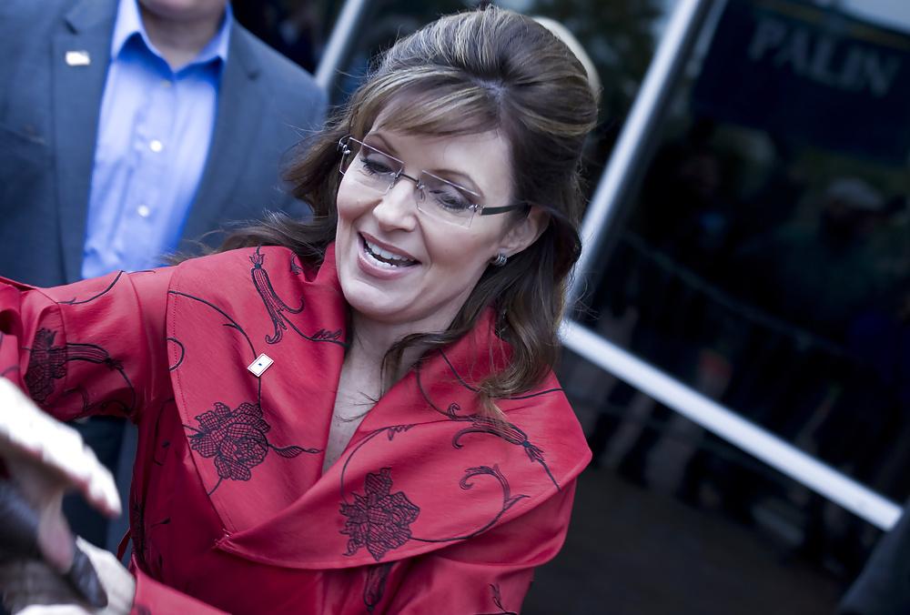 25P Adore masturbating to conservative Sarah Palin
