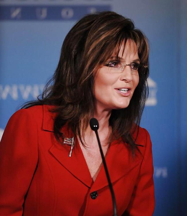 25P Adore masturbating to conservative Sarah Palin