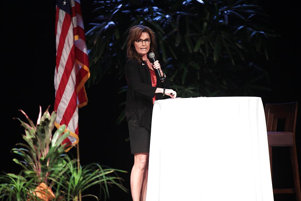 25P Adore masturbating to conservative Sarah Palin