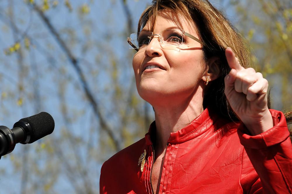 25P Adore masturbating to conservative Sarah Palin