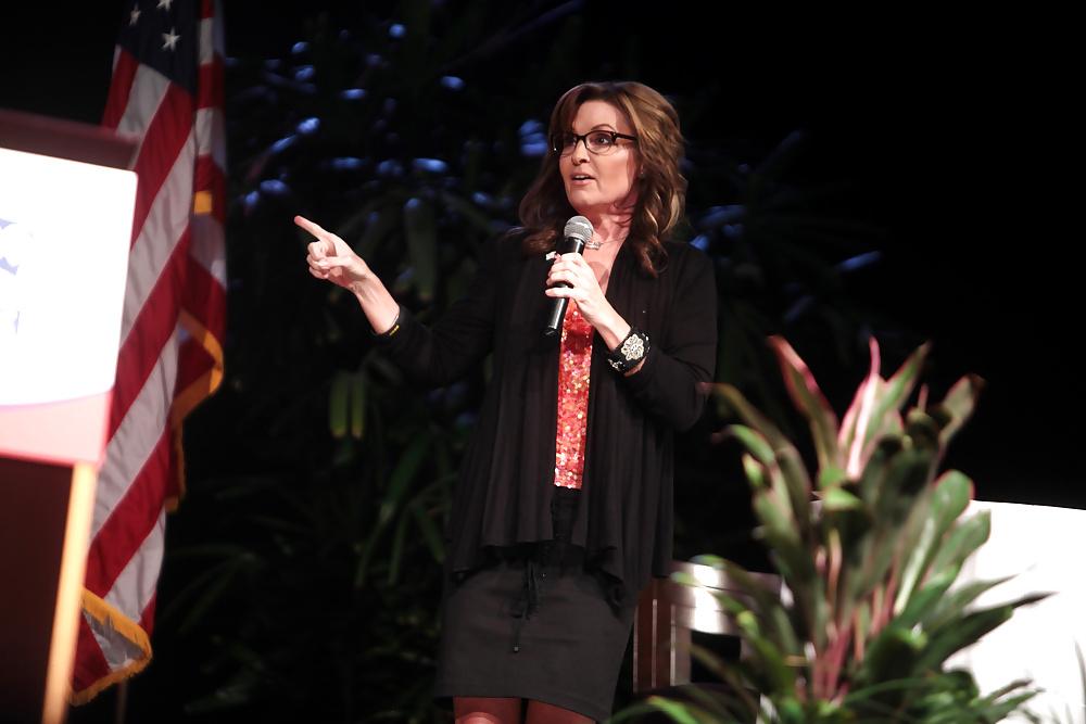 25P Adore masturbating to conservative Sarah Palin