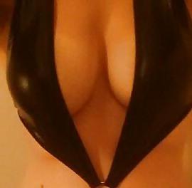 12P Wet look catsuit x 