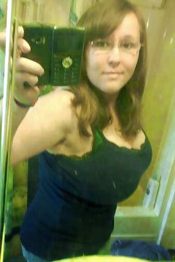 7P American Girl With Huge Boobs