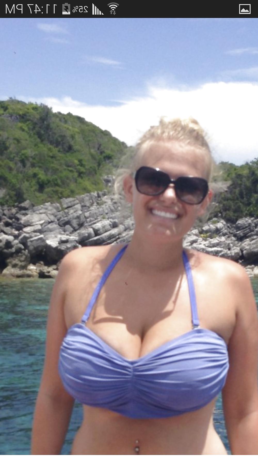 20P Amateur collage girl huge boobs