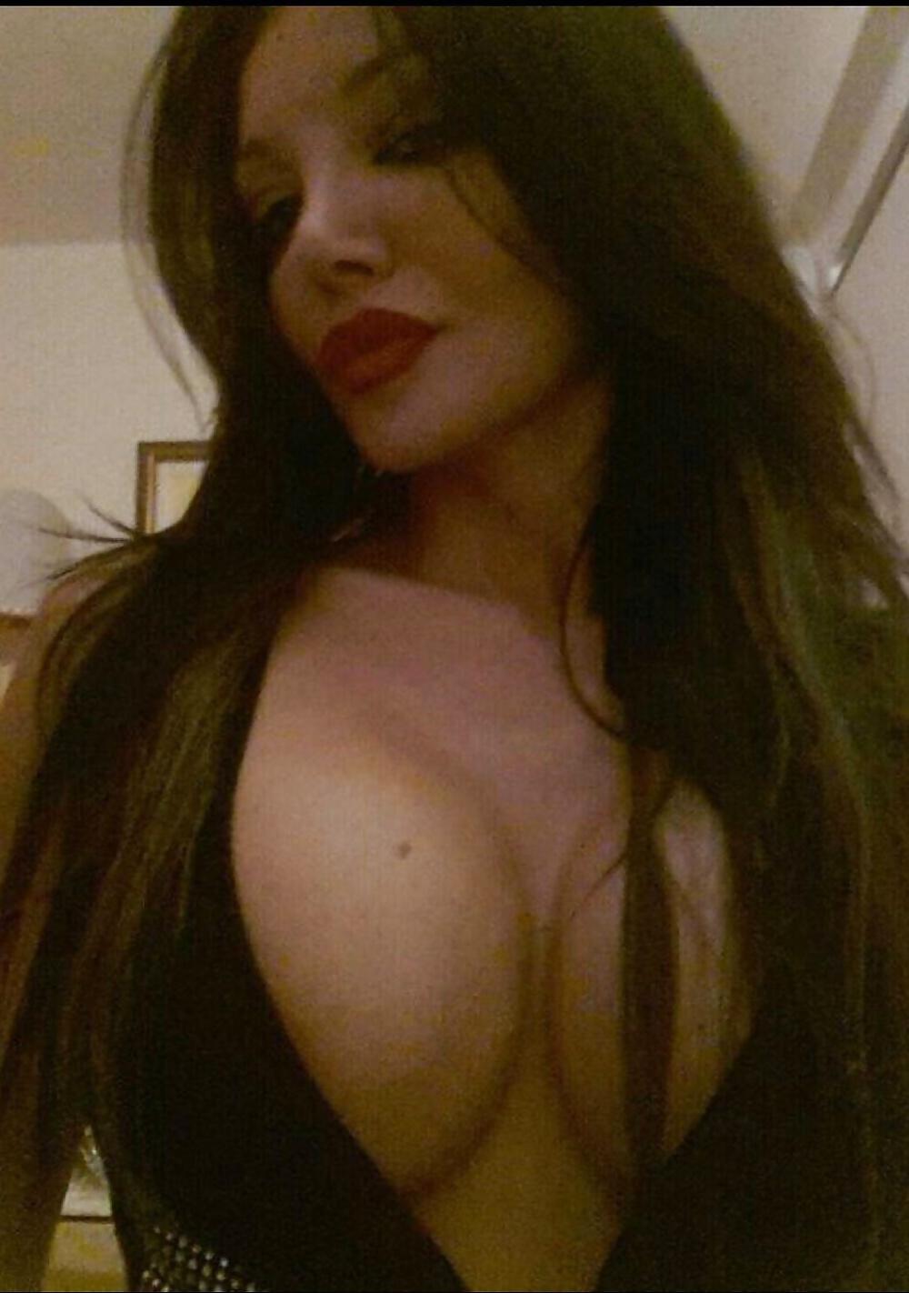 25P Helga 43yo Hot Ass and Boobs