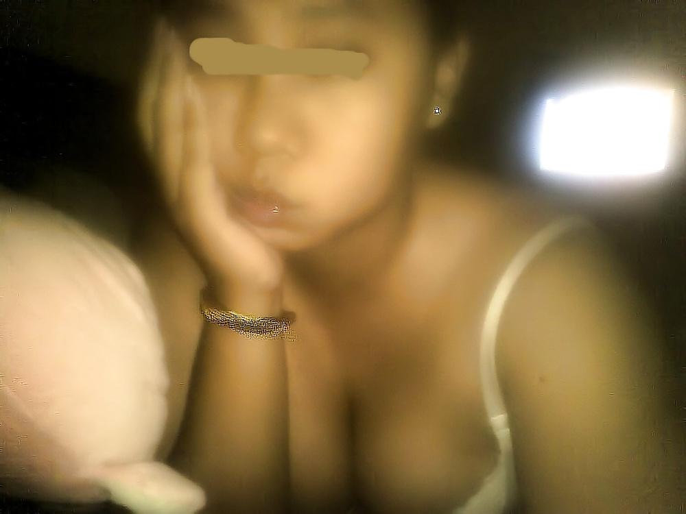 25P Indonesian boobs