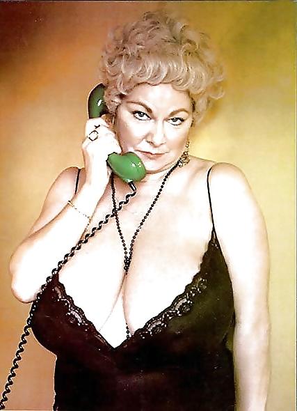 22P Retro Big Tits Granny Helen Schdmit