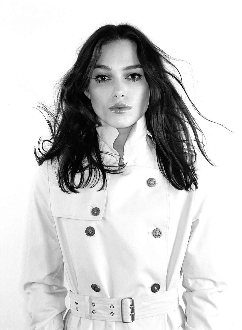 25P Keira Knightley - 2004 Photoshoot