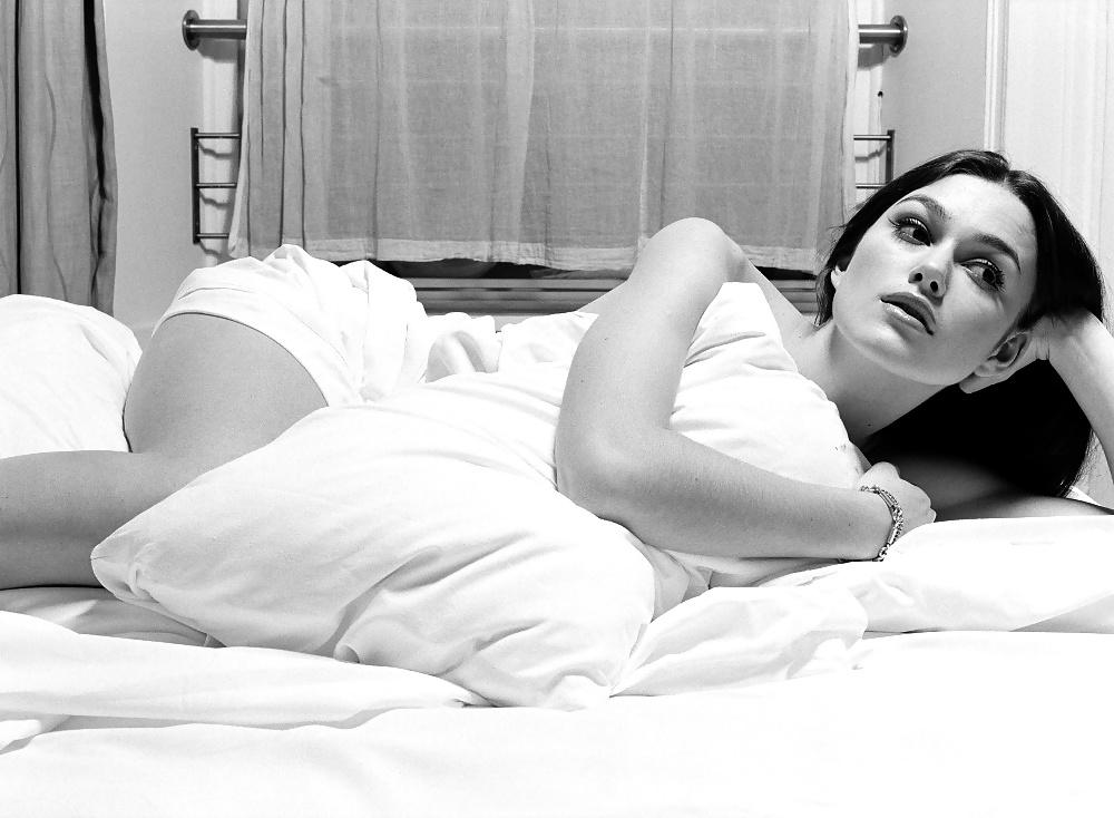 25P Keira Knightley - 2004 Photoshoot