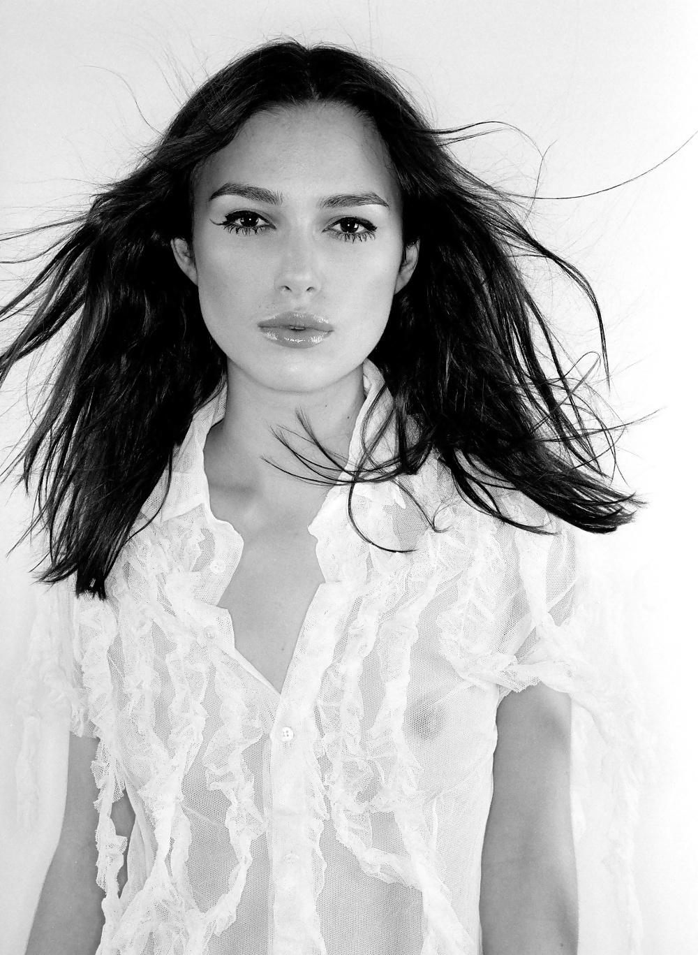 25P Keira Knightley - 2004 Photoshoot