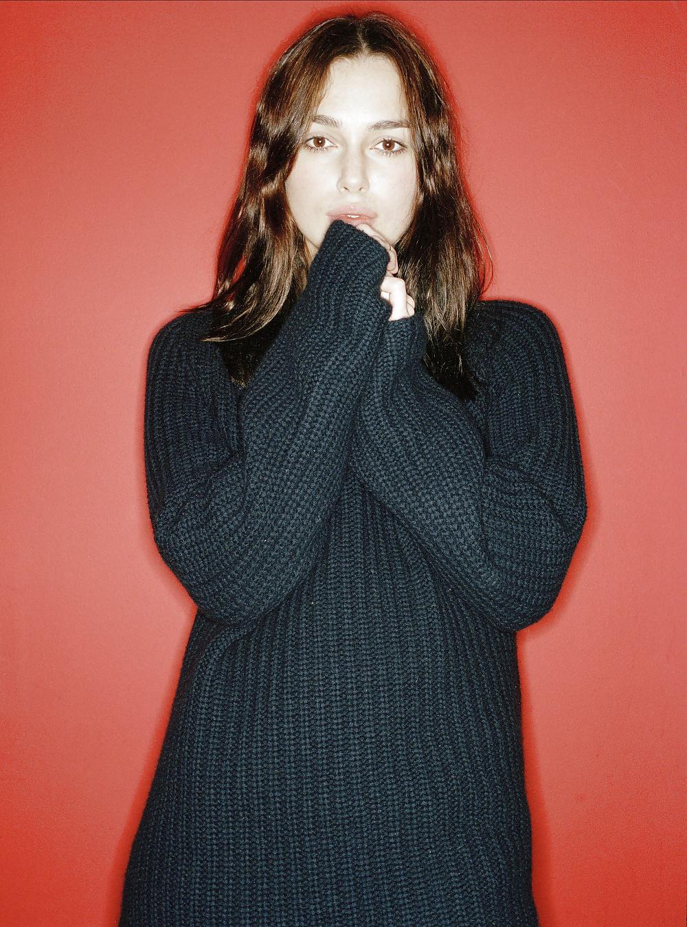 25P Keira Knightley - 2004 Photoshoot