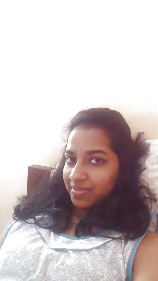 11P Sexy Indian girl nude