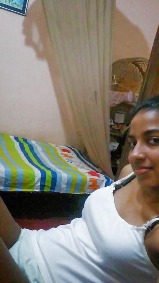 11P Sexy Indian girl nude